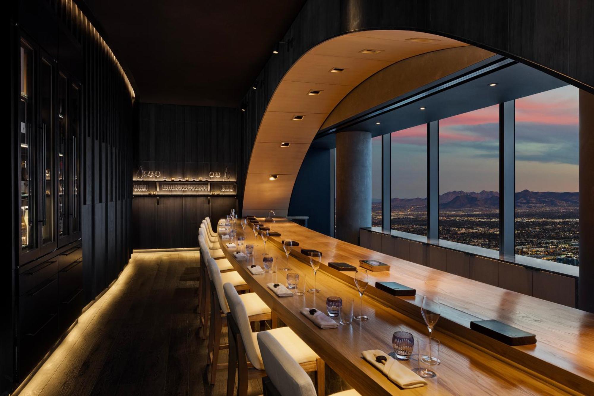 Fontainebleau Las Vegas Esterno foto The bar at the 63rd floor