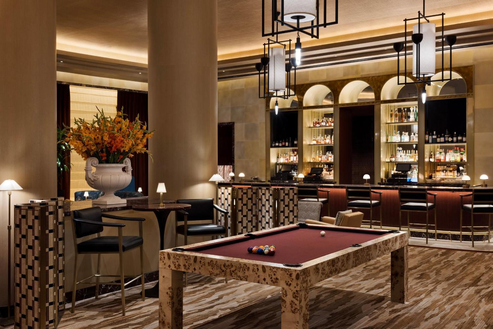 Fontainebleau Las Vegas Esterno foto The Bar